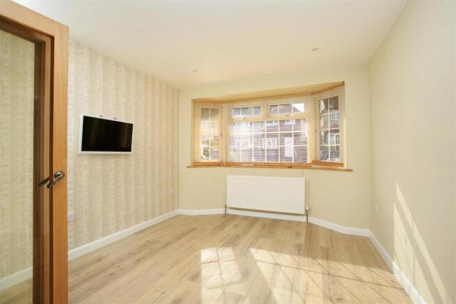129 Fulwell Park Avenue-08.JPG