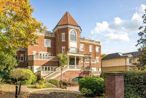 12, Eastwick Lodge, Village Road, Enfield EN1 2FB