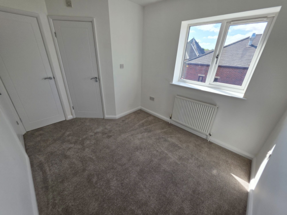 3 bed Semi-Detached for sale Image 9