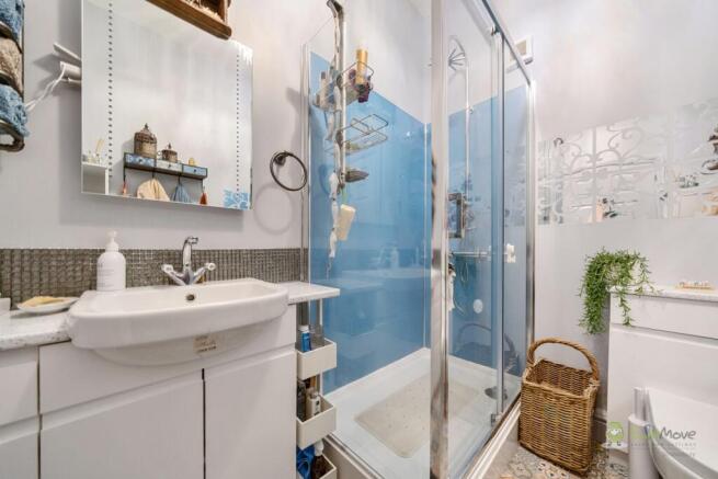 Main Bathroom