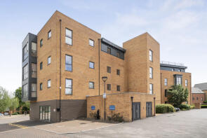 Flat 10, 1, Dyson Drive, Uxbridge UB10 0GJ