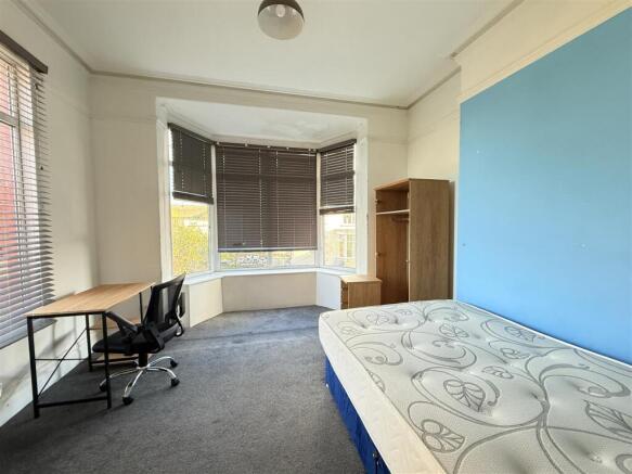 Bed 5.JPG