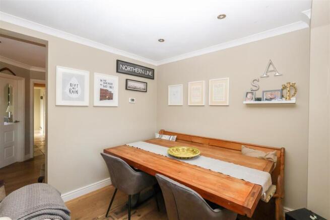 3 bed House for sale Image 11