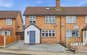 9, Durham Avenue, Romford RM2 6JJ