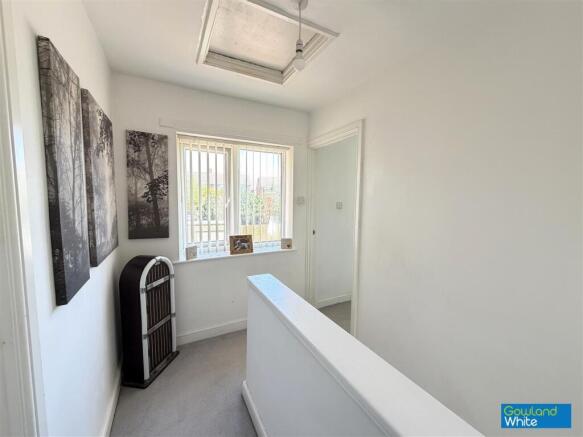2 bed Semi-Detached for sale Image 6