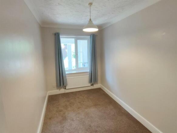 Bedroom 2 / Dining Room