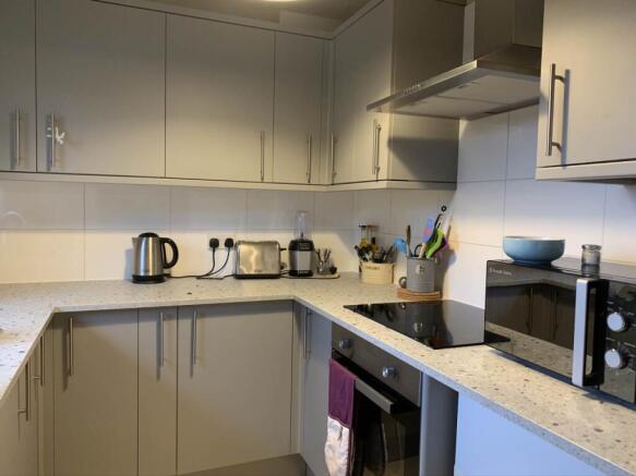 Glendale Court, 8 (5