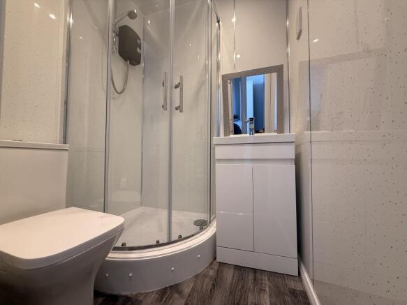1 bed Apartment to rent Image 5