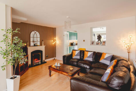 Maytree Avenue, Headley Park, Bristol