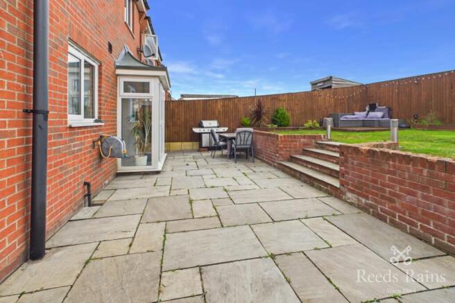4 bed Detached for sale Image 8