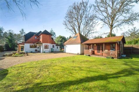 Sandy Lane, Rushmoor, Farnham, Surrey, GU10