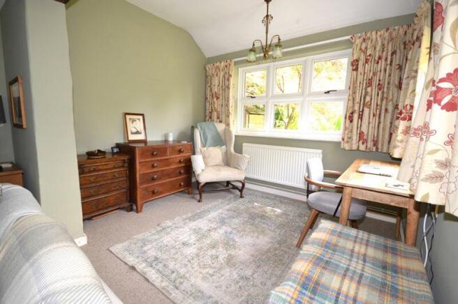 Sitting Room / Study Area