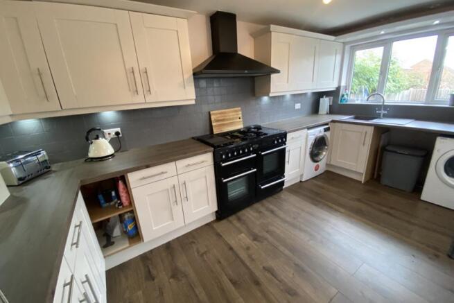 KITCHEN DINING ROOM