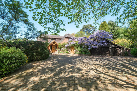 Compton Way, Moor Park, Farnham, GU10