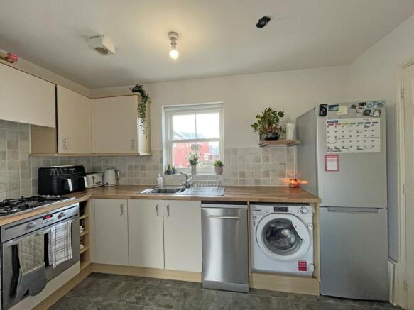 Carrolls Way 51 - Kitchen...jpg
