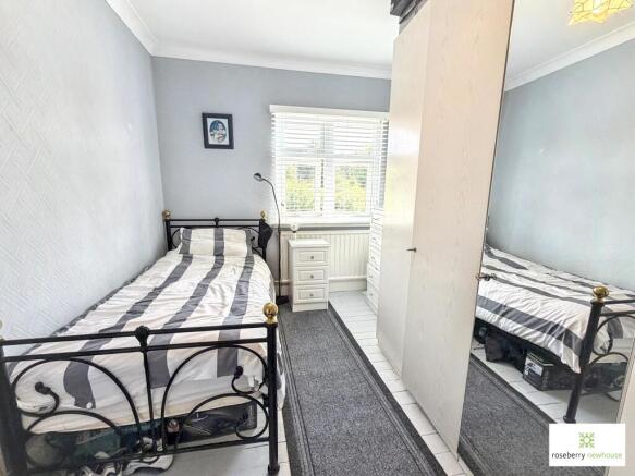 3 bed Semi-Detached for sale Image 8