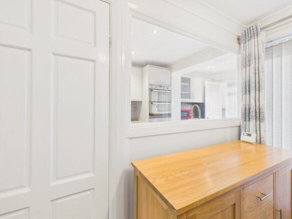 3 bed Semi-Detached for sale Image 8