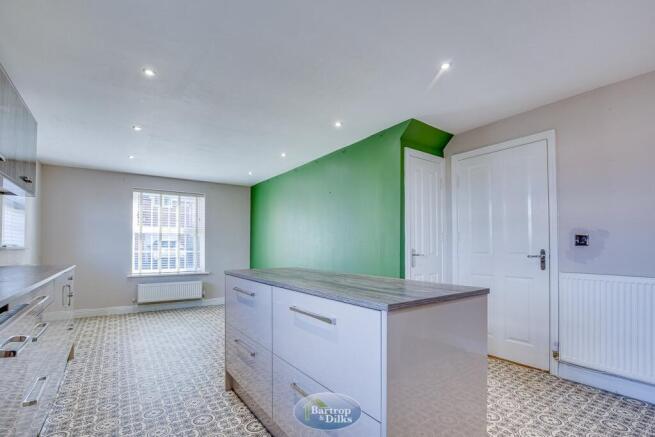 Denbigh Avenue, Worksop, S81 photo 4