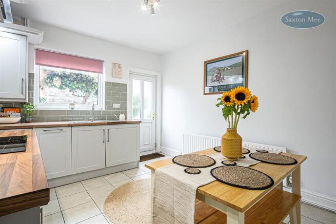 3 bed Terraced for sale Image 5