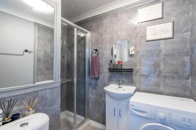 Shower Room.jpg