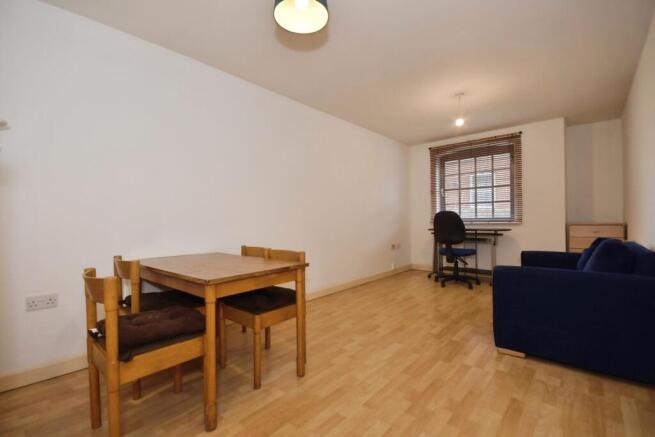 1 bed Flat for sale Image 7