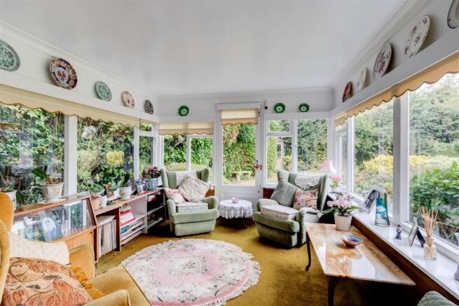 GardenRoom.jpg