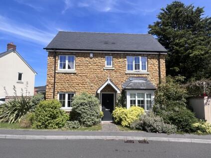 Potters View, Congresbury, Bristol. BS49 5DB