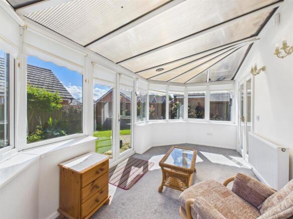 2 bed Bungalow for sale Image 8