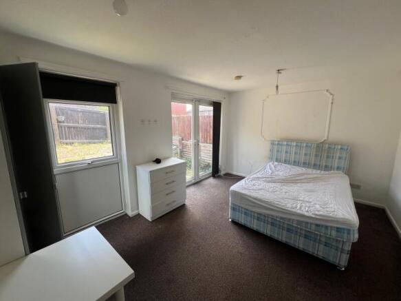 4 bed Terraced to rent Image 4