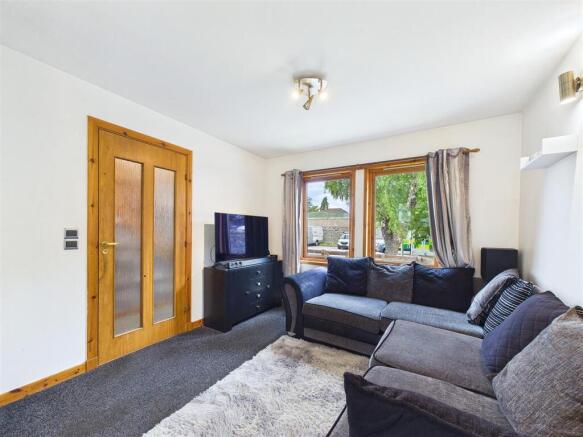 Sitting Room and Dining Area