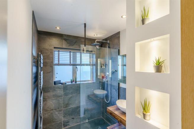 8481423-interior14.jpg