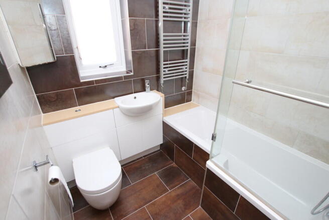 3 bed Link Detached House to rent Image 12