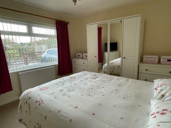 Bedroom1.jpg