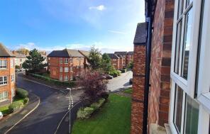 47, Thomas Brassey Close, Chester CH2 3AE