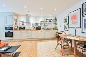 1, 2b Chapel Court, Mundania Road, London SE22 0NG
