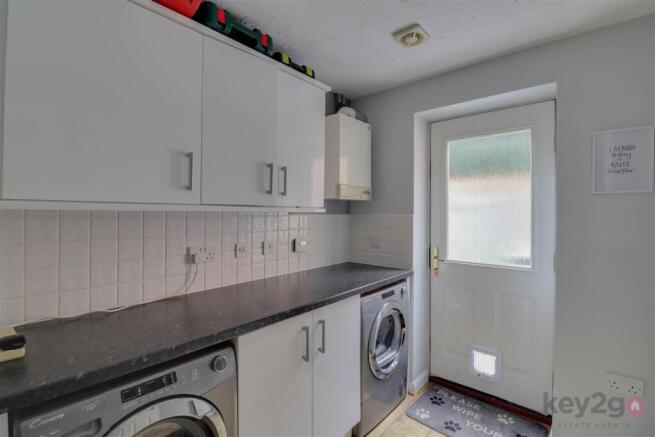 3 bed Terraced for sale Image 10