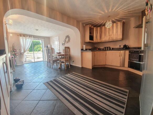 Kitchen & Dining Room
