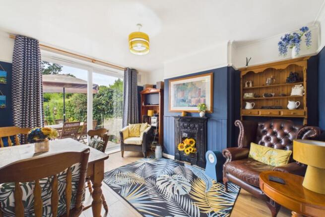 3 bed Semi-Detached for sale Image 4