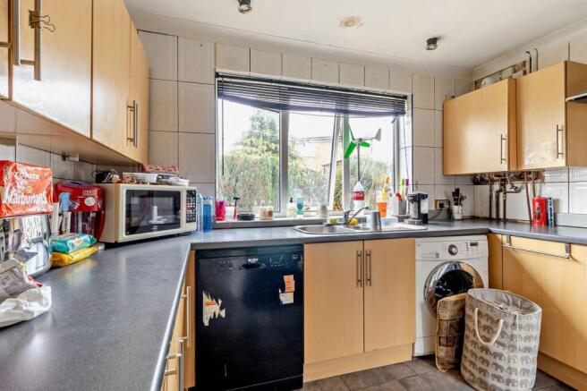 3 bed Semi-Detached for sale Image 5