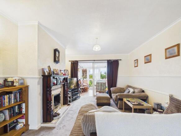 3 bed Semi-Detached for sale Image 6