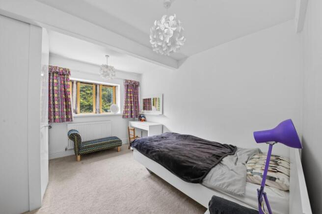 4 bed Semi-Detached for sale Image 10