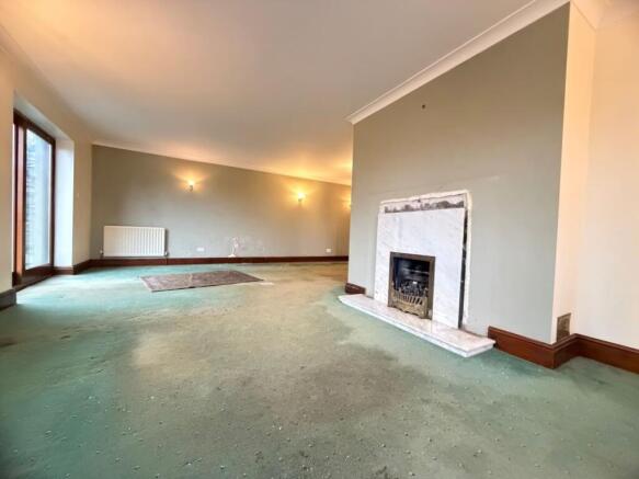 4 bed Terraced for sale Image 5