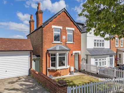 Blackacre Road, Theydon Bois, CM16