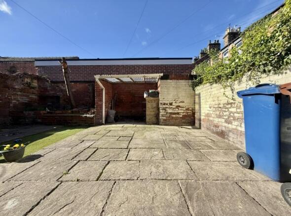 2 bed Semi-Detached for sale Image 8
