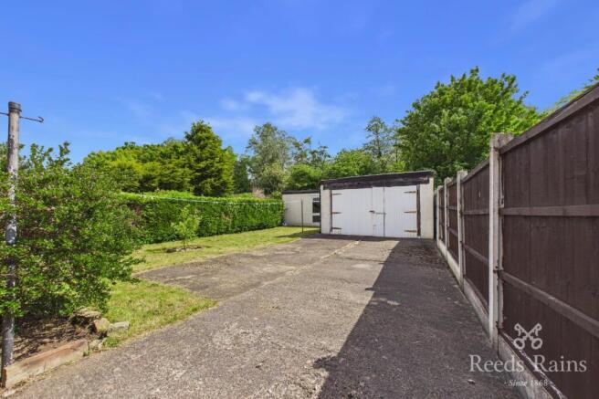 3 bed Bungalow for sale Image 11