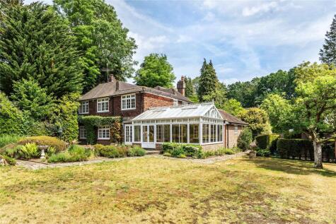Knowl Hill, Woking, Surrey, GU22
