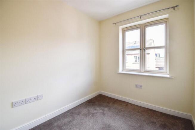 3 bed Semi-Detached to rent Image 11