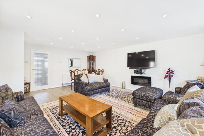 3 bed Detached for sale Image 7