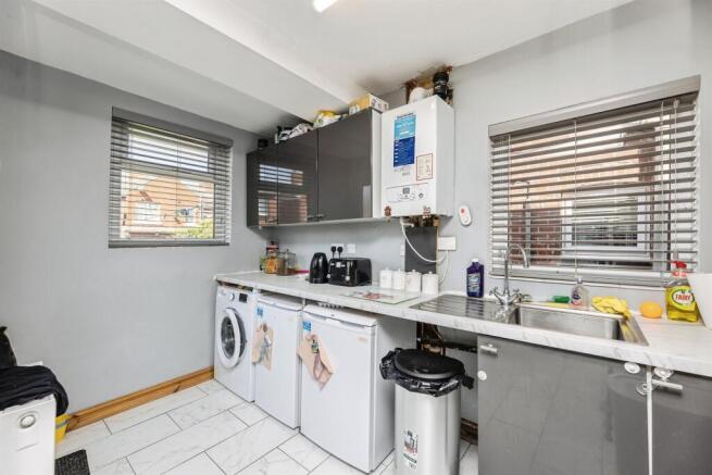 3 bed Semi-Detached for sale Image 7