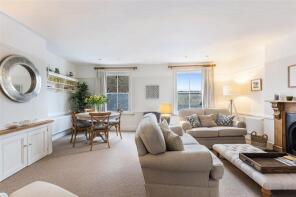 Flat 2, 7, Smith Street, Dartmouth TQ6 9QR